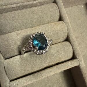 Stunning Silver Ring with Blue Gemstone